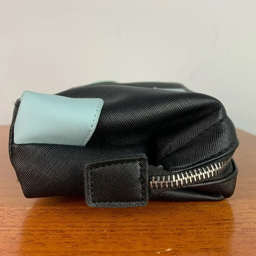 Bric’s exclusively for Qatar airways cosmetic small pouch bag